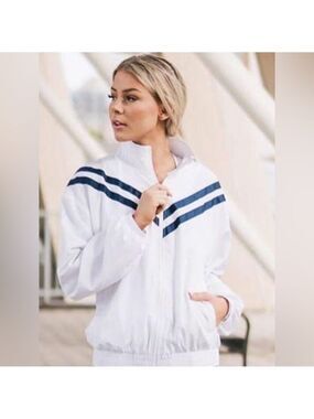 Zyia Breaker Jacket - White & Navy - Size XXL / great condition